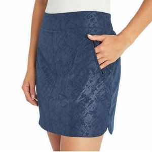 ORVIS Embossed Pull On Travel Skort Size XL Blue Shattered Glass Print